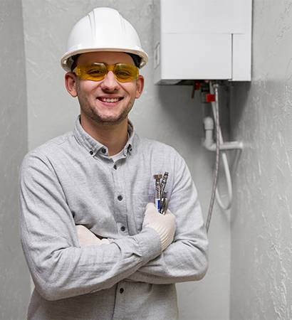 worker-repairing-water-heater_2